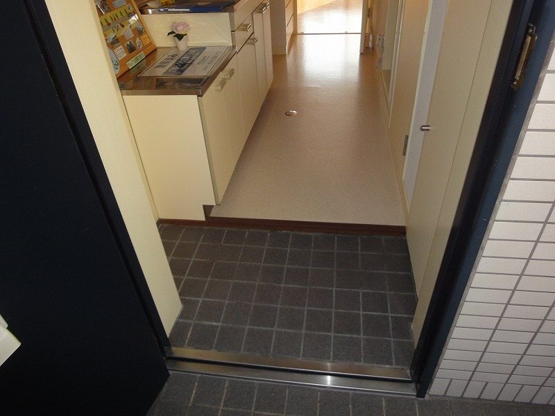 ジョイフル若草 玄関
