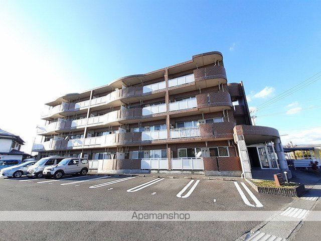 ラルジュ・ロジュマン 305号室 外観