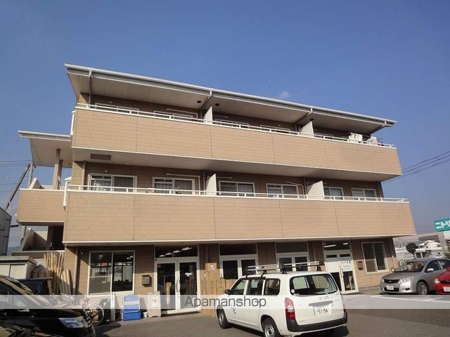 パインコート札場 301号室 外観