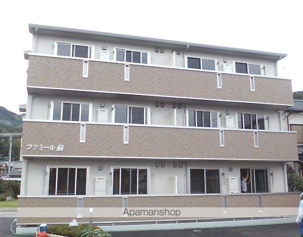 ファミール薊 302号室 外観