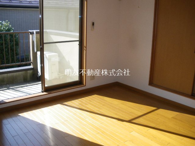 東京都世田谷区瀬田３丁目10-8 リビング