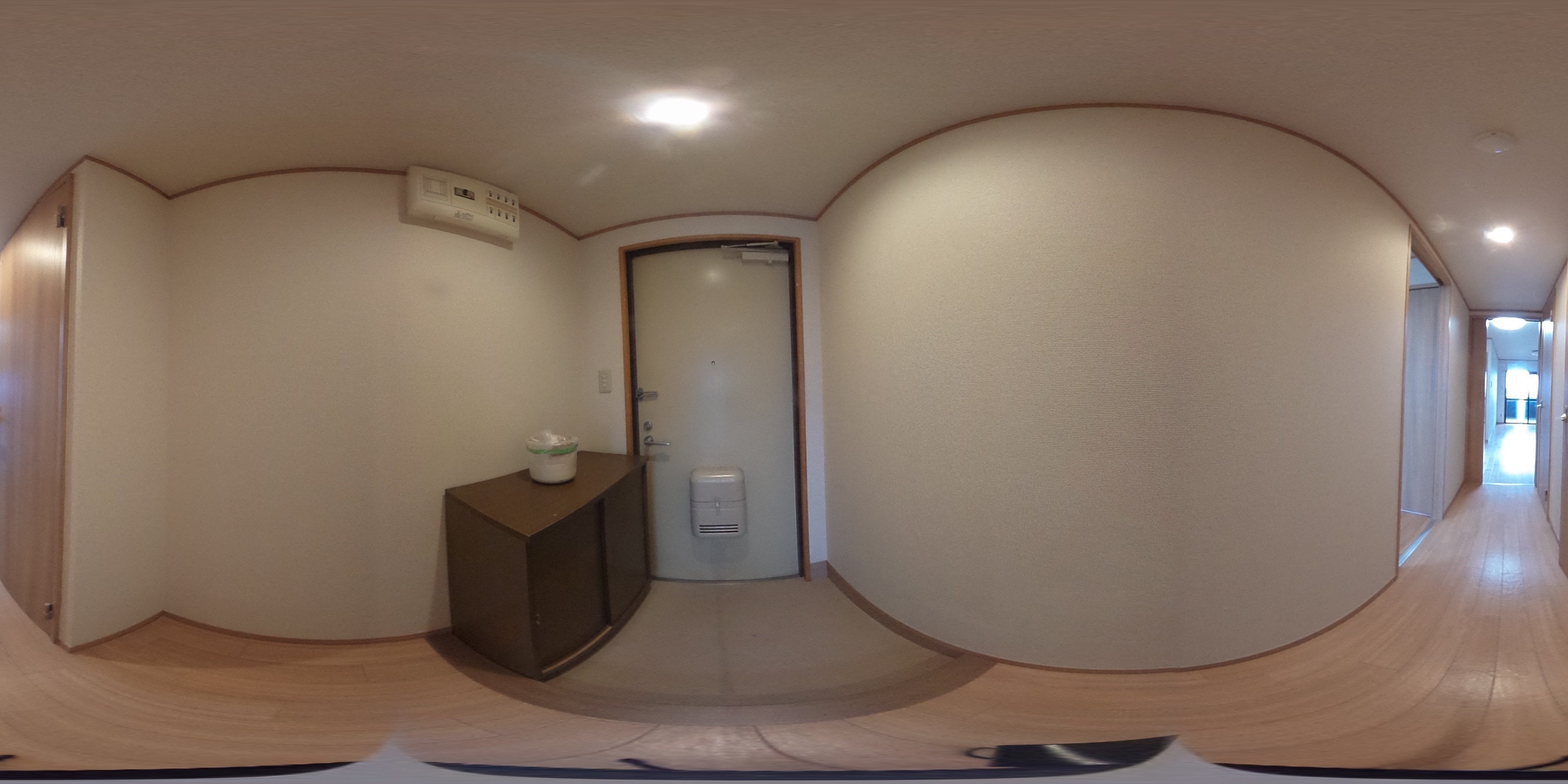 SIXTH AVENUE 玄関