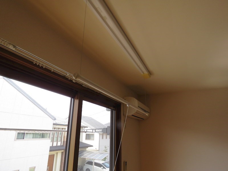 over book ベッドルーム