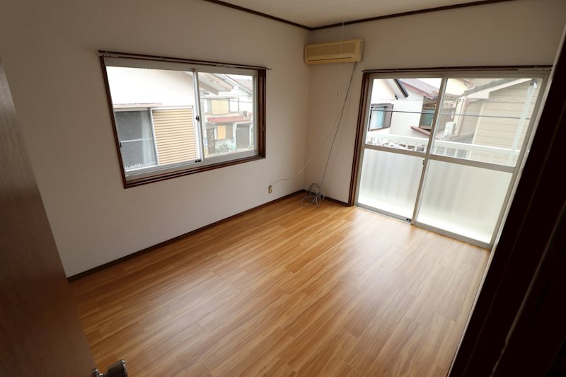 栄戸建借家 ベッドルーム