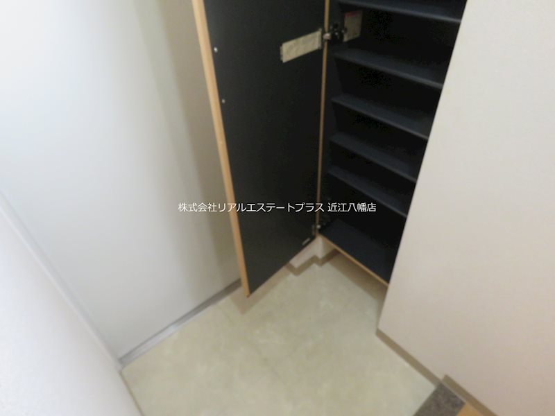 シャトレー弐番館 玄関