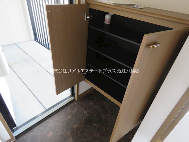 パレ・ファミール 玄関