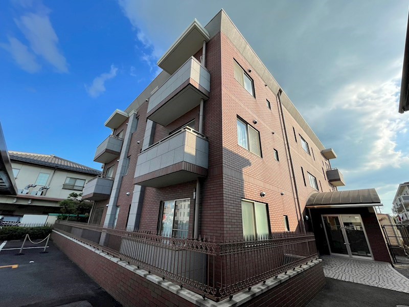 with creature 外観