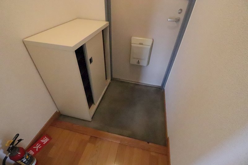 サンライズC 玄関