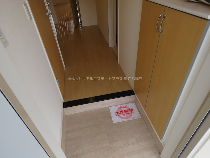 ピースフルリベラ 玄関