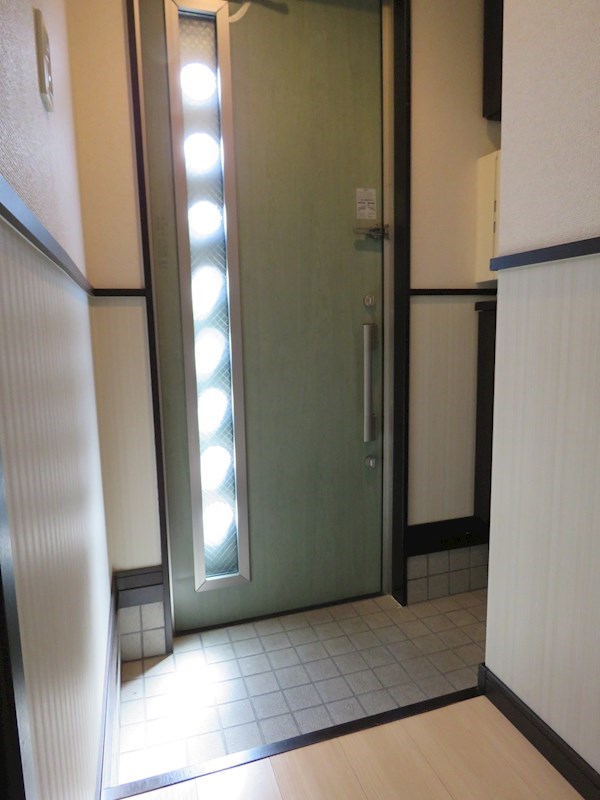 シェロウェンECHI 玄関