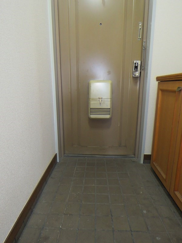 ファミール ミクボ 玄関