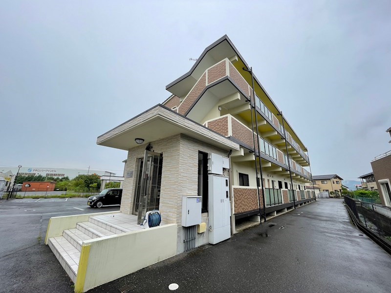 エルミナコート八日市 外観