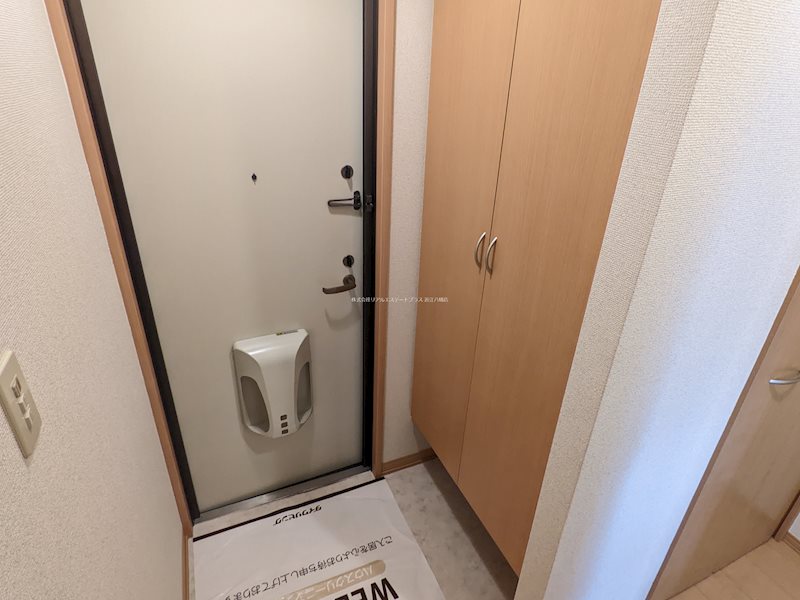 モナリエイースト 玄関