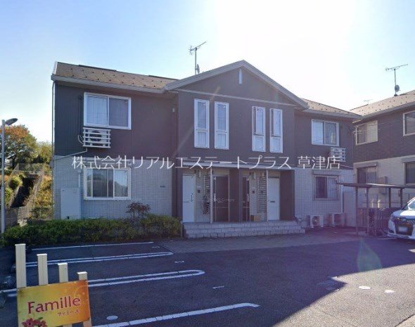 ファミーユ 外観