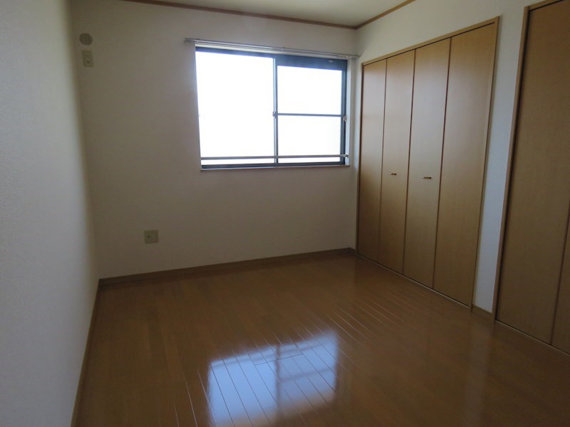 プラーサⅡ ベッドルーム