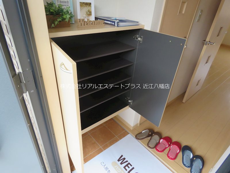 グレース近江 玄関