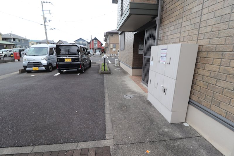 アルカディアB棟 駐車場