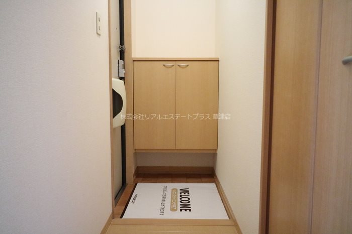 アルカディアB棟 玄関