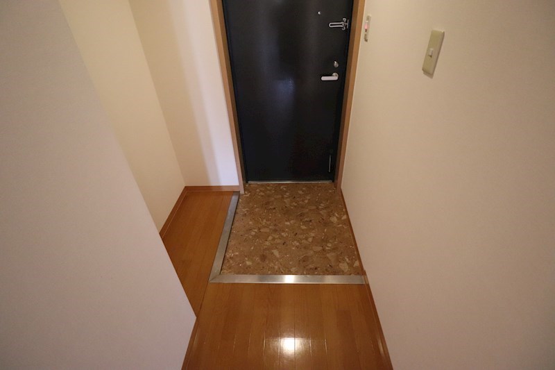 クラルテ・ファミーユ 玄関