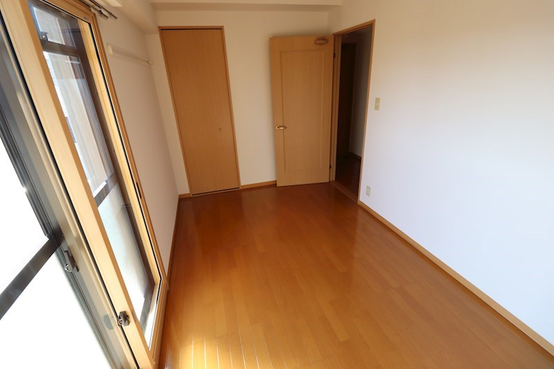 クラルテ・ファミーユ ベッドルーム