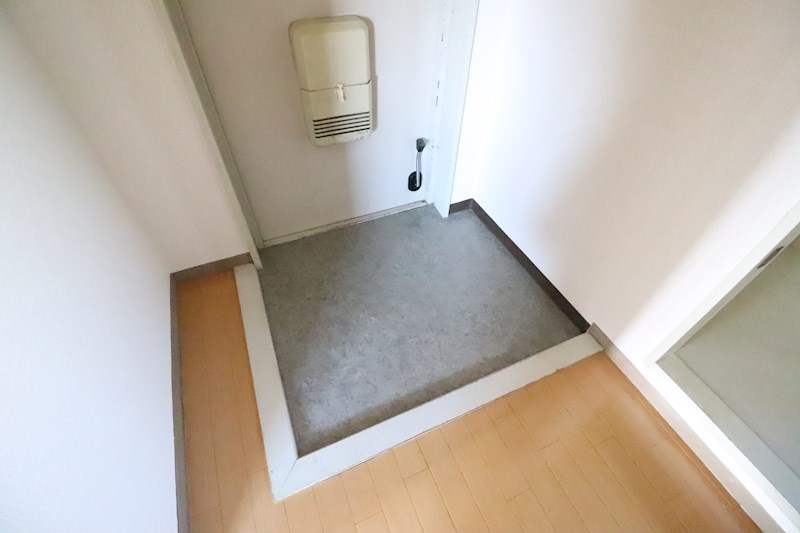ロイヤルハイツクラノ 玄関