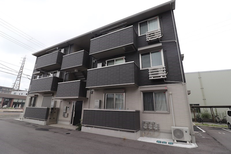 ホワイトクレイン野洲  外観