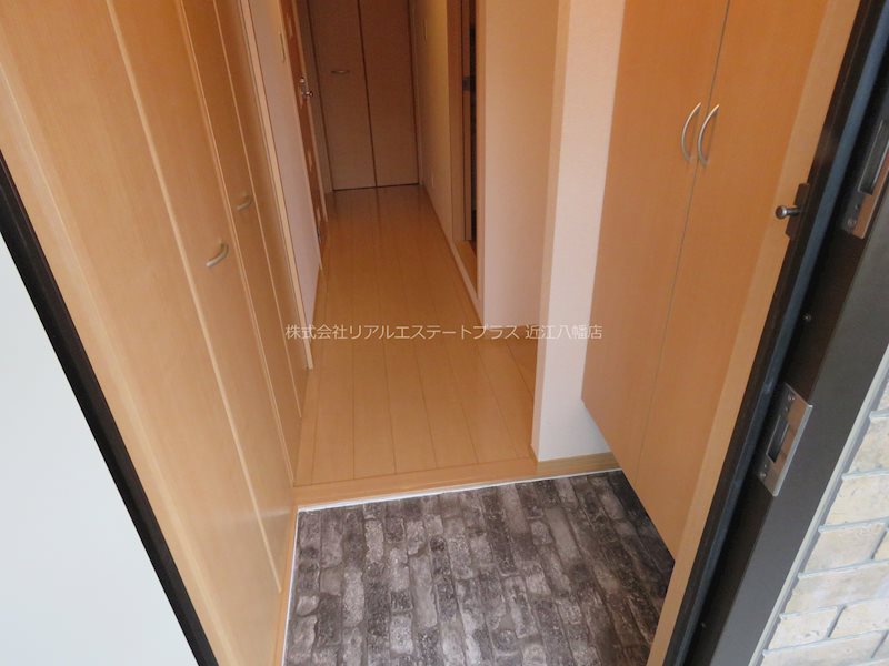 モナリエイースト 玄関