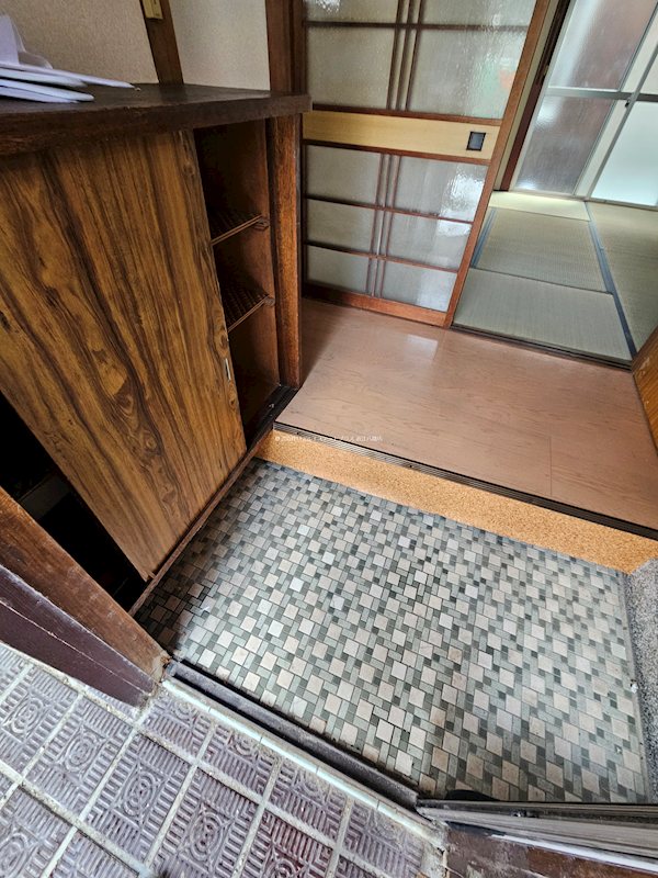 東沖野5貸家 玄関