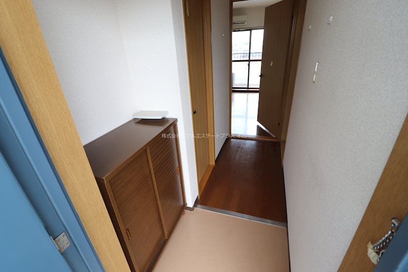 ソレイユ千 玄関