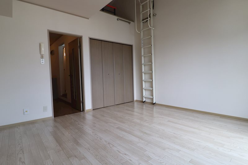 シングル・エイト リビング