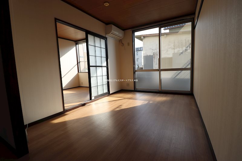 ハイツ岡田 リビング