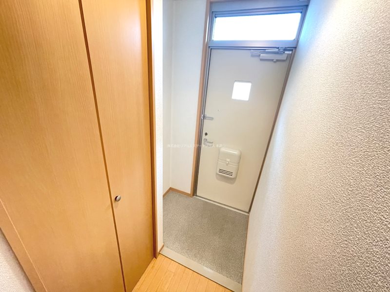 グランシャリオ守山 玄関