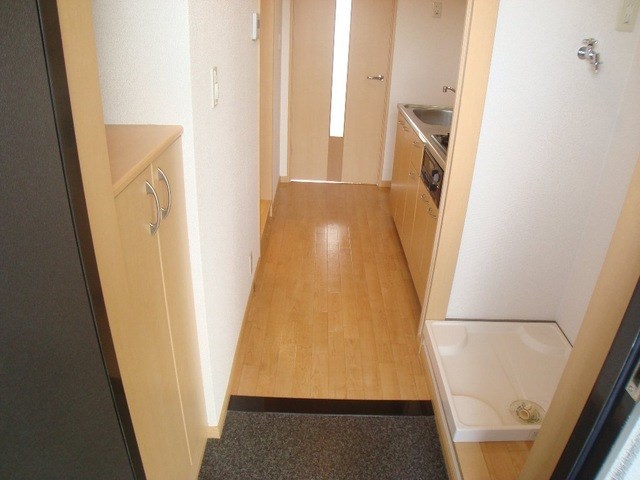 フィールド・ルミナスⅠ 玄関