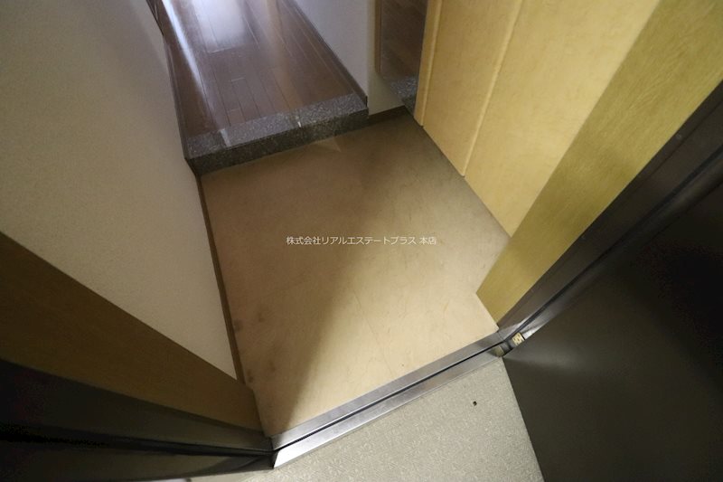 リソシエ栗東グランディス 玄関