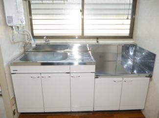 フラットアドニス キッチン