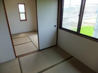 フラットアドニス ベッドルーム