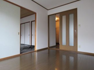 ジュネス山本B リビング