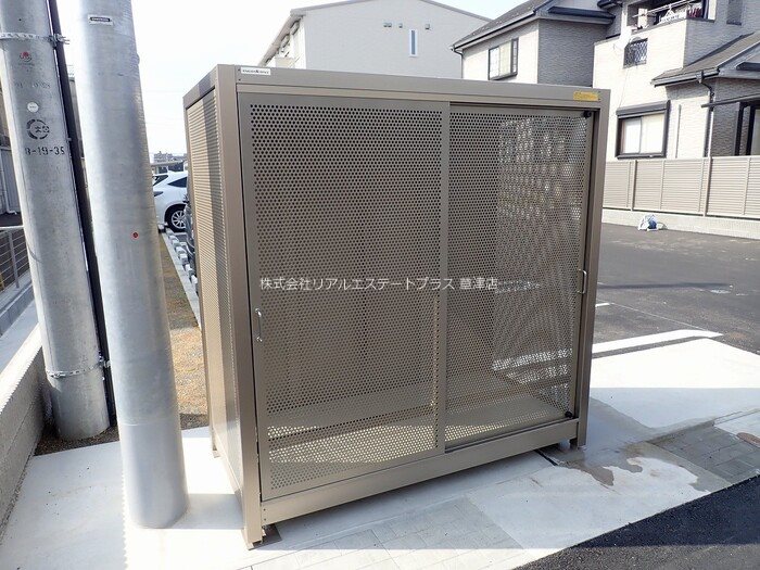 シャルム・リリー その他9