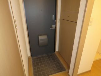 サンライズB 玄関