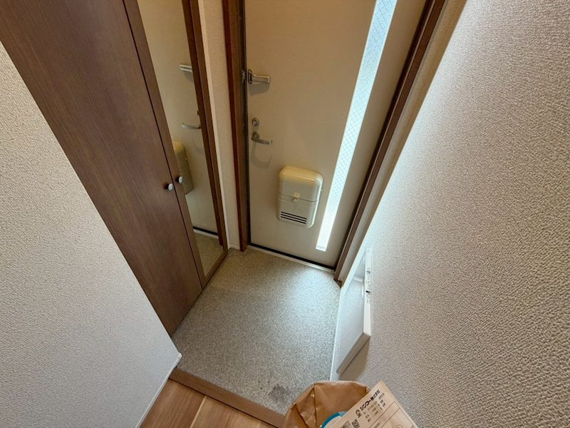 エルメゾン西河原 玄関