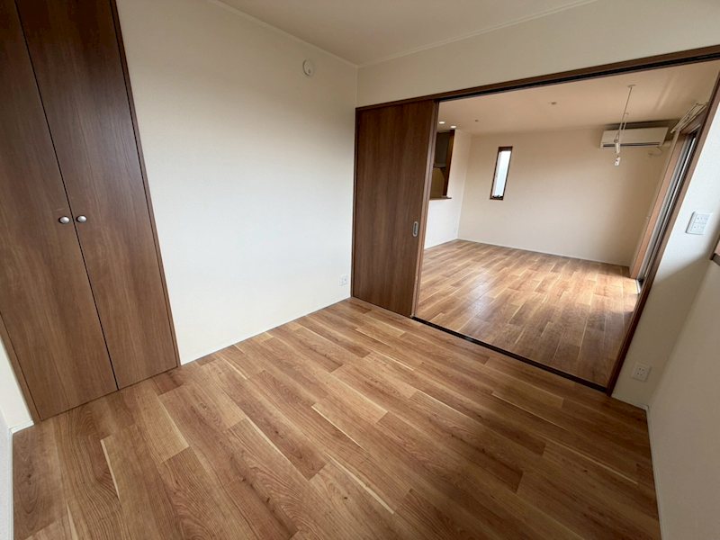 エルメゾン西河原 ベッドルーム