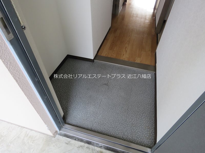 ルミエール壱番館 玄関