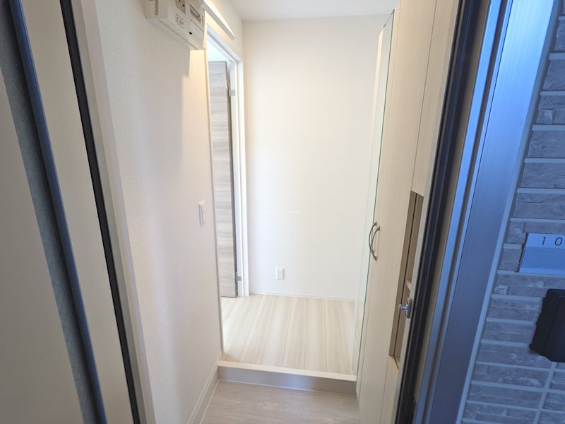 LA VILLA五個荘　B棟 玄関