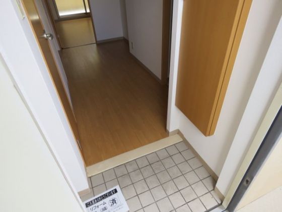 カーサ・ヴィヴァーチェ 玄関