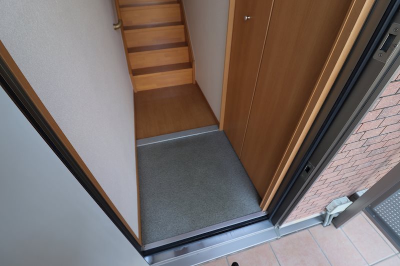 フラッツ　レディアンス 玄関