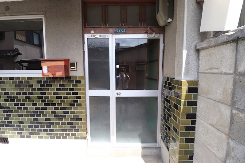 衣川3丁目貸家 玄関