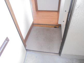 コーポ百栄 玄関