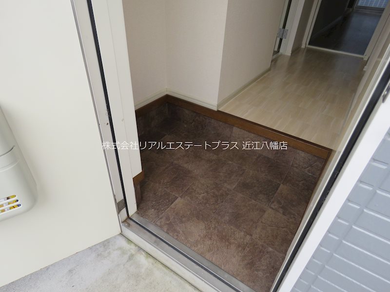 セラヴィ B棟 玄関