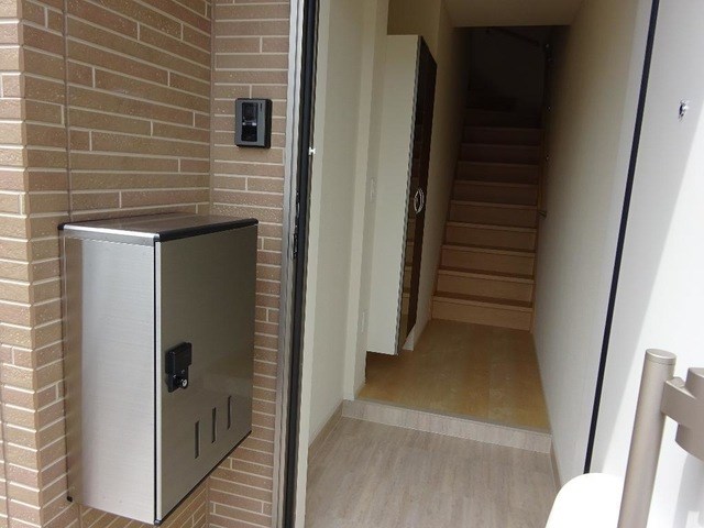 グランドソレーユⅡ番館 玄関