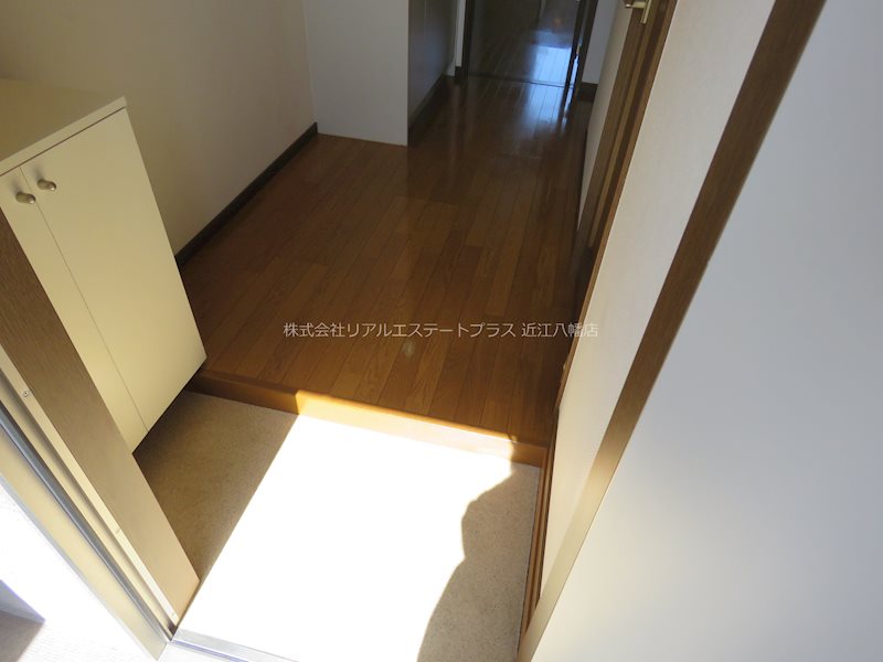 コスモハイツ愛知川 玄関